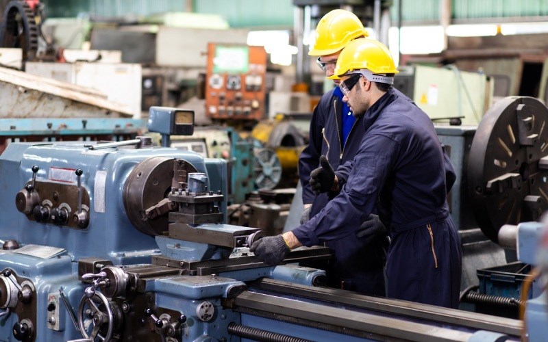 Using a Lathe for Beginners: The Basics