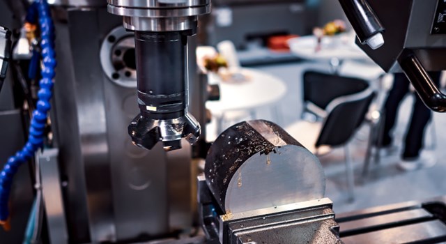 Freze Tezgâhında En Çok Yapılan Ayar Hataları ve Parça Yüzey Kalitesini Artırmanın Pratik Yolları